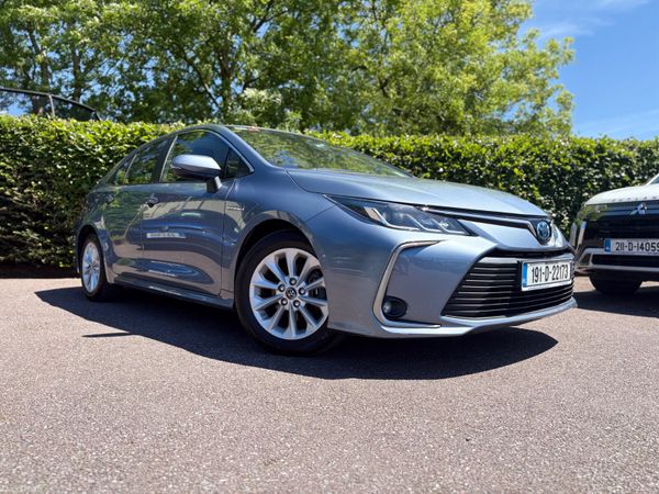 Toyota Corolla Saloon, Petrol Hybrid, 2019, Grey
