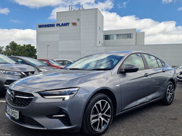 Opel Insignia Hatchback, Diesel, 2021, Grey