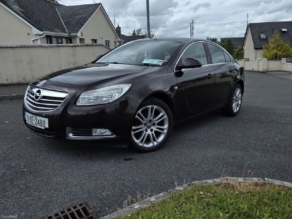 Opel Insignia Hatchback, Diesel, 2011, Brown