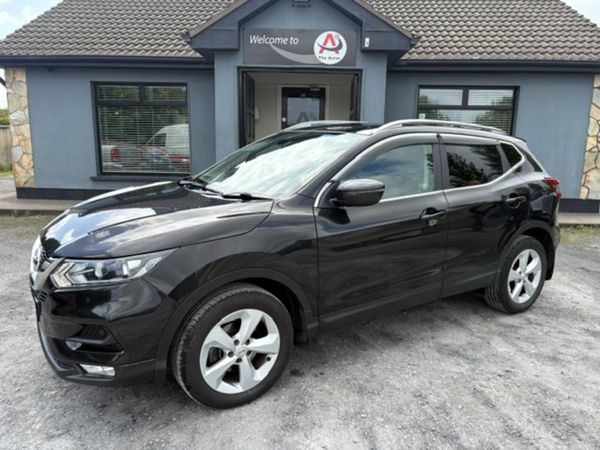 Nissan Qashqai MPV, Petrol, 2020, Black