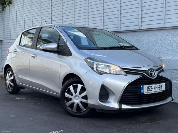 Toyota Yaris Hatchback, Petrol, 2015, Silver