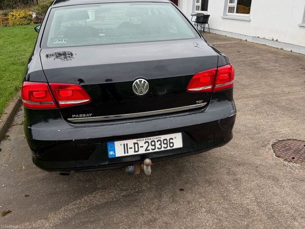Volkswagen Passat Saloon, Diesel, 2011, Black