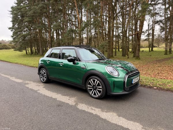 Mini Cooper Hatchback, Petrol, 2022, Green