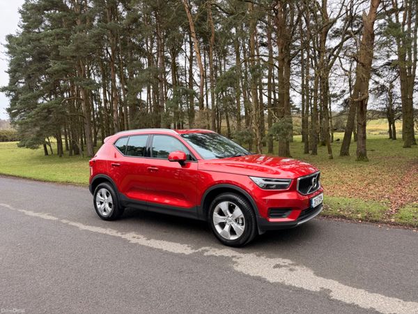 Volvo XC40 Estate/Jeep, Petrol, 2021, Orange