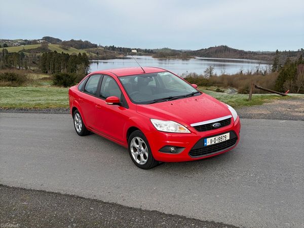 Ford Focus Saloon, Diesel, 2011, Red