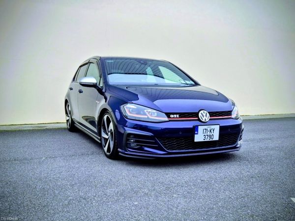 Volkswagen Golf Hatchback, Petrol, 2017, Blue