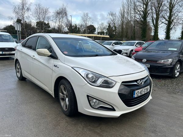 Hyundai i40 Saloon, Diesel, 2012, White