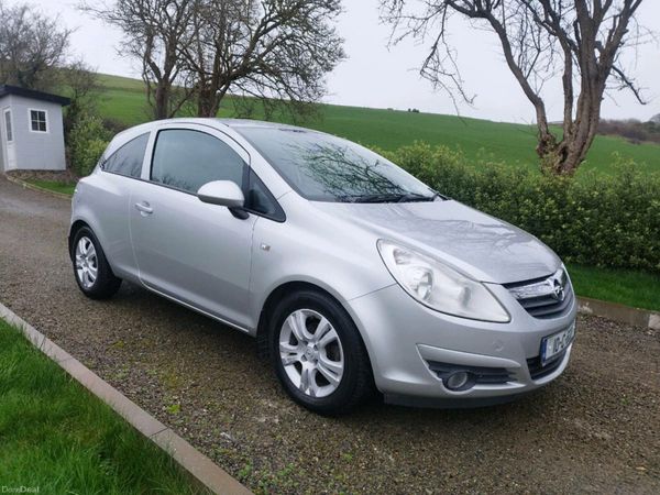 Opel Corsa Hatchback, Petrol, 2010, Silver