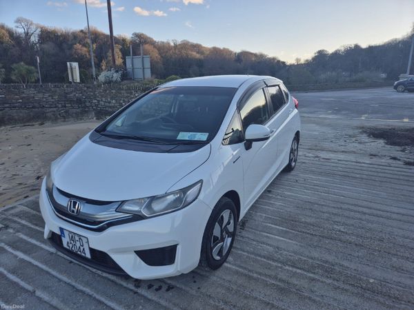 Honda Fit Hatchback, Petrol Hybrid, 2014, White