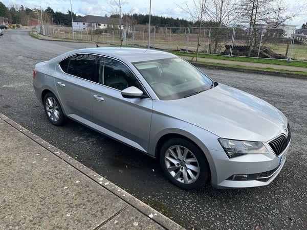 Skoda Superb Hatchback, Diesel, 2017, Silver