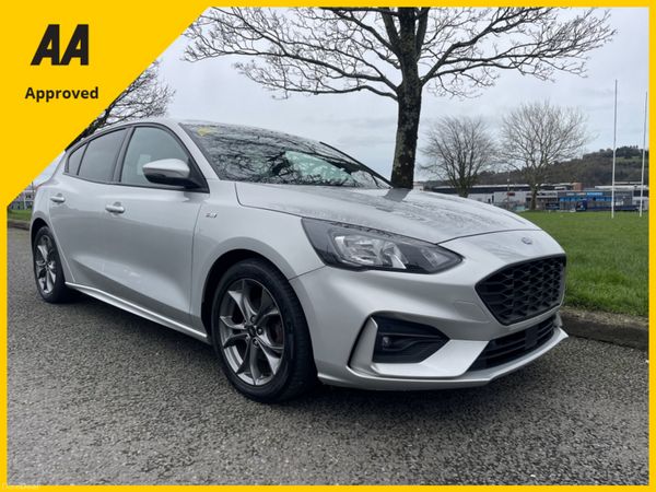 Ford Focus Hatchback, Petrol, 2022, Silver