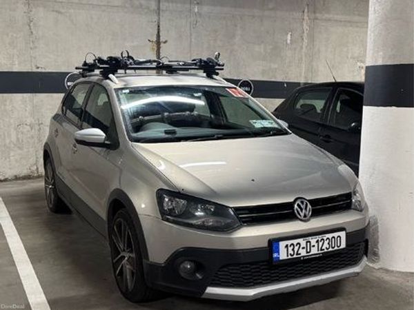 Volkswagen Polo Hatchback, Petrol, 2013, Brown