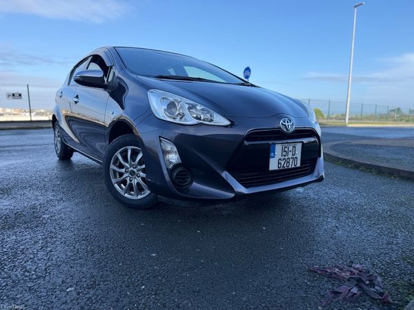 Toyota Aqua Hatchback, Petrol Hybrid, 2015, Blue