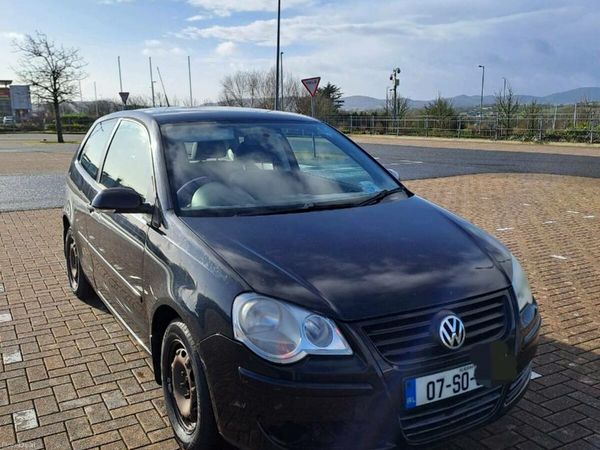 Volkswagen Polo Hatchback, Petrol, 2007, Black