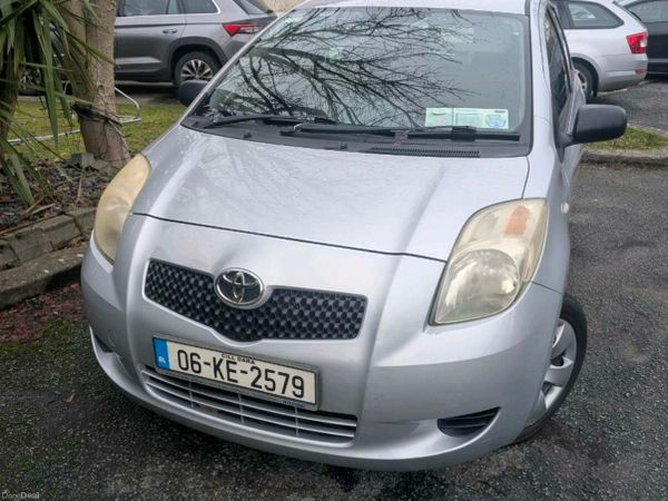 Toyota Yaris Hatchback, Petrol, 2006, Silver