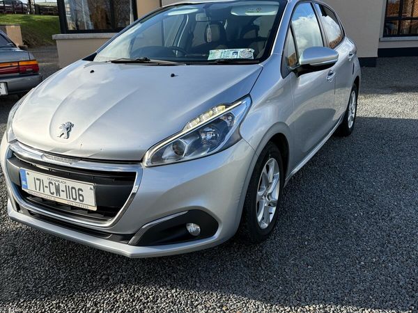 Peugeot 208 Hatchback, Diesel, 2017, Grey