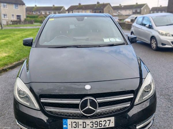 Mercedes-Benz B-Class MPV, Petrol, 2013, Black