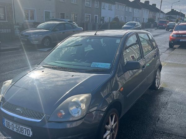 Ford Fiesta Hatchback, Petrol, 2006, Silver