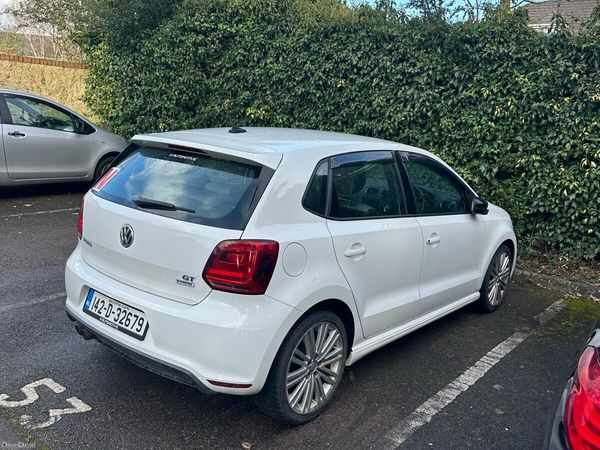 Volkswagen Polo Hatchback, Petrol, 2014, White