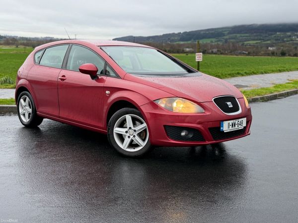 SEAT Leon Hatchback, Petrol, 2011, Red