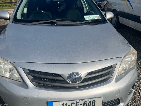 Toyota Corolla Saloon, Diesel, 2011, Silver