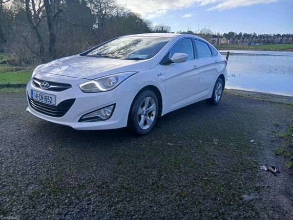Hyundai i40 Saloon, Diesel, 2014, White
