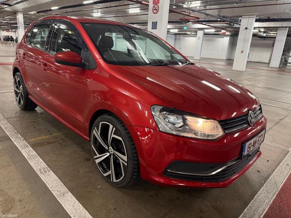 Volkswagen Polo Hatchback, Petrol, 2015, Red