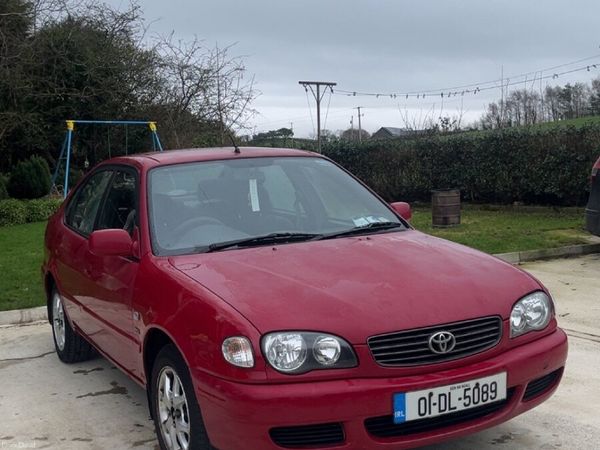 Toyota Corolla Hatchback, Petrol, 2001, Red