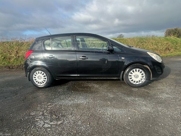Opel Corsa Hatchback, Petrol, 2012, Black