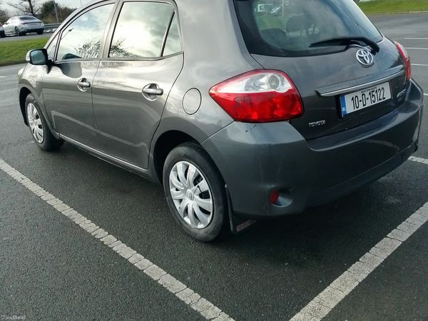 Toyota Auris Hatchback, Petrol, 2010, Grey