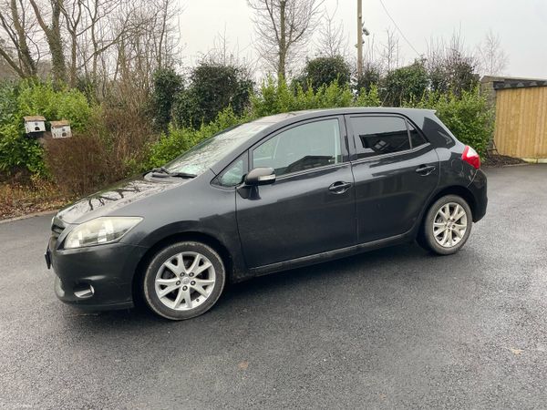 Toyota Auris Hatchback, Diesel, 2012, Black