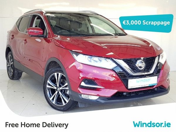 Nissan Qashqai SUV, Petrol, 2020, Red