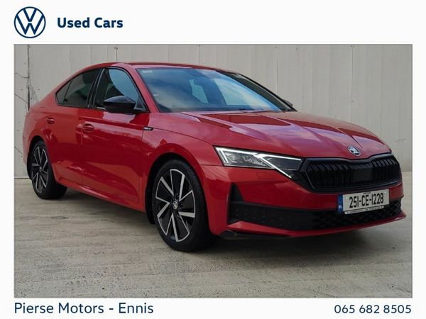 Skoda Octavia Saloon, Diesel, 2025, Red