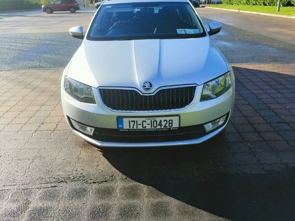 Skoda Octavia Estate, Petrol, 2017, Grey