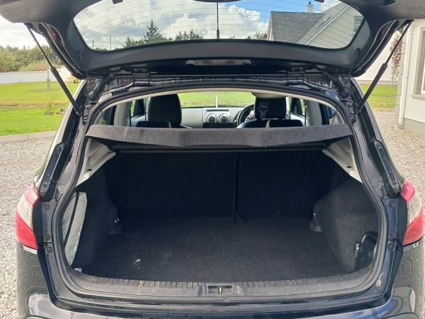 Nissan Qashqai Hatchback, Diesel, 2013, Black