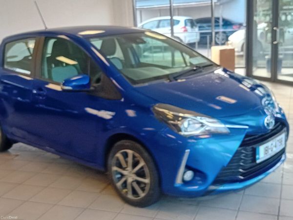 Toyota Yaris Hatchback, Petrol Hybrid, 2018, Blue