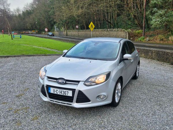 Ford Focus Hatchback, Petrol, 2011, Silver