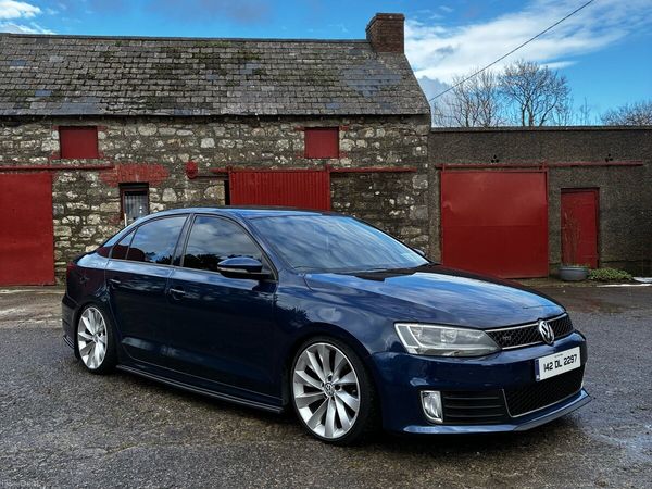 Volkswagen Jetta Saloon, Diesel, 2014, Blue