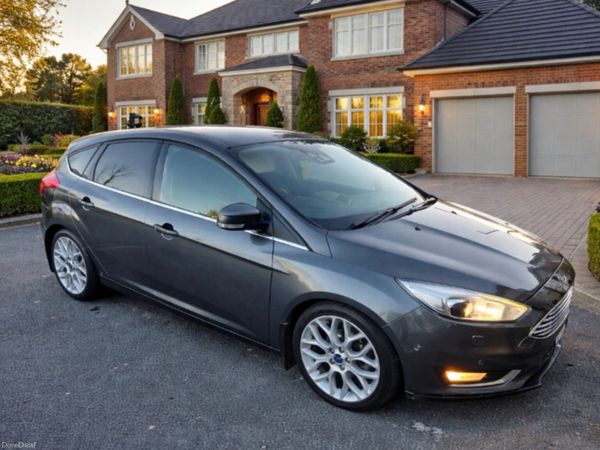 Ford Focus Hatchback, Diesel, 2015, Grey