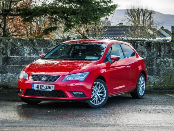 SEAT Leon Hatchback, Petrol, 2014, Red