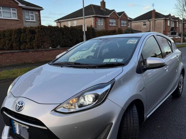 Toyota Aqua Hatchback, Petrol Hybrid, 2019, Silver