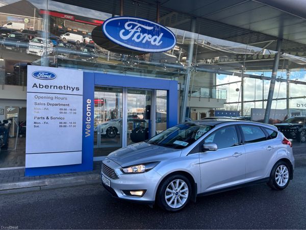 Ford Focus Hatchback, Petrol, 2016, Silver