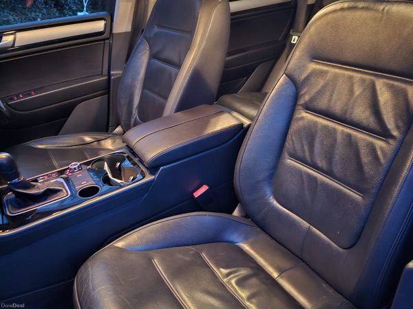 Volkswagen Touareg SUV, Diesel, 2013, Silver