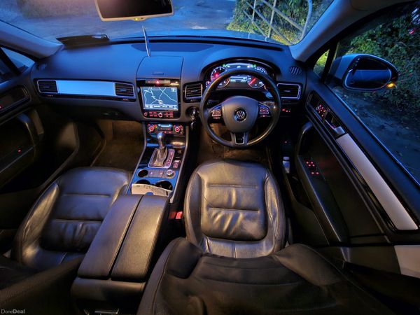 Volkswagen Touareg SUV, Diesel, 2013, Silver