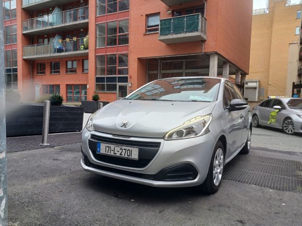 Peugeot 208 Hatchback, Petrol, 2017, Grey