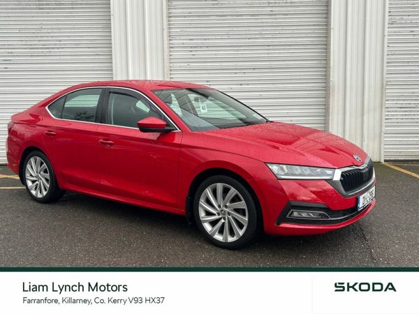 Skoda Octavia Saloon, Petrol, 2021, Red