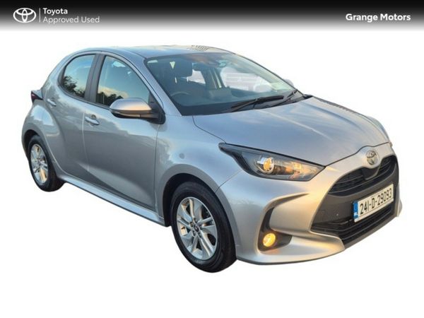 Toyota Yaris Hatchback, Petrol, 2024, Silver