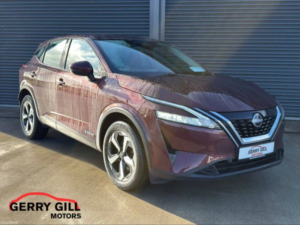 Nissan Qashqai MPV, Petrol, 2023, Red