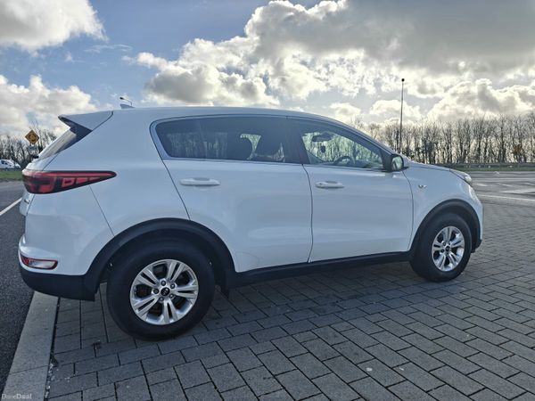 Kia Sportage SUV, Diesel, 2016, White
