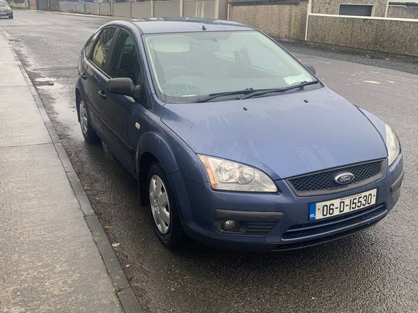 Ford Focus Hatchback, Petrol, 2006, Blue